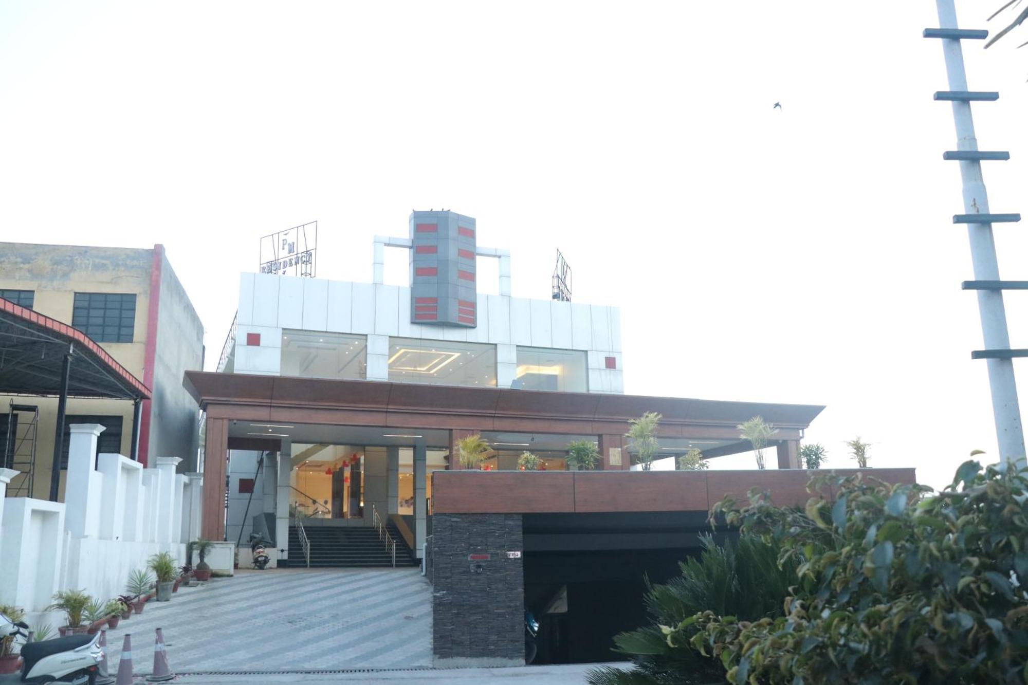 Pt Moolraj Residency Hotel Una  Buitenkant foto