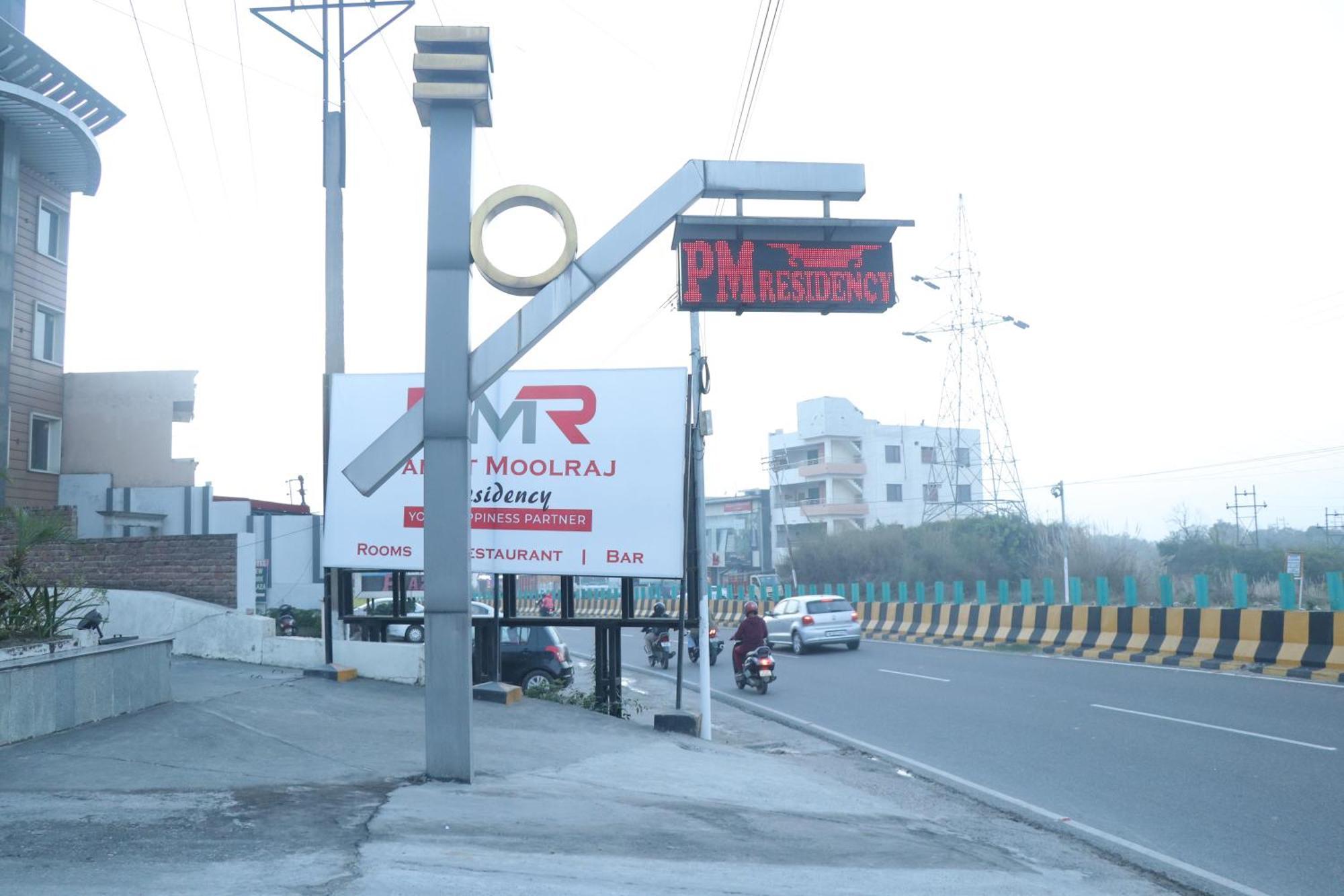 Pt Moolraj Residency Hotel Una  Buitenkant foto